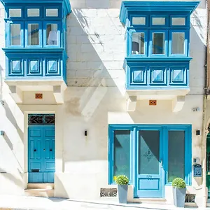 κάντε κράτηση εδώ